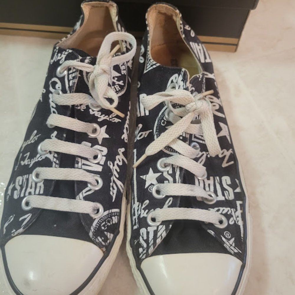 Black Converse with white writing Size 9 - Picture 4 of 6